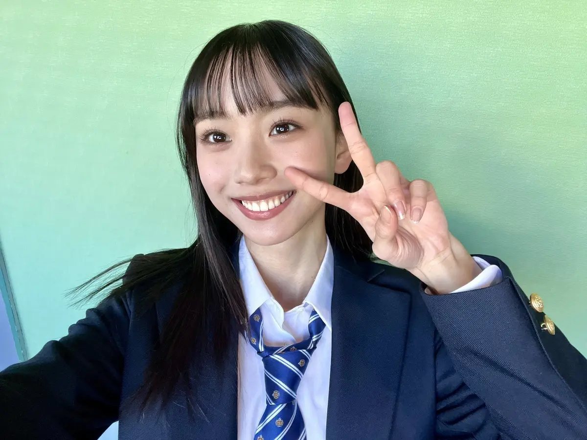 松本麗世・表紙撮影のオフショット