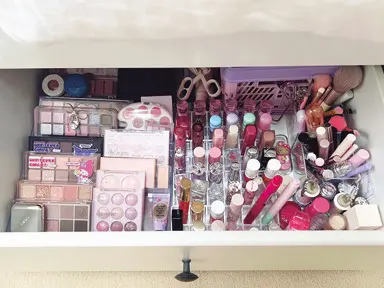 こだわりはコスメ棚♡