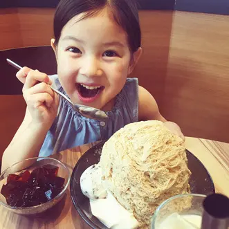 ４歳 この頃から食いしんぼうでした！