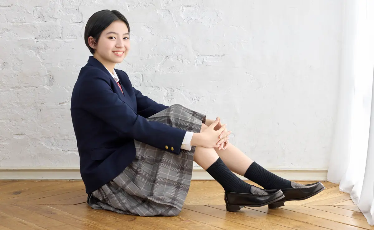 HARUTA（ハルタ）の本革ローファーの良さを佐々木満音がアピール