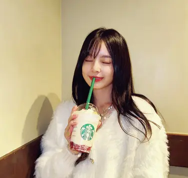 【小國舞羽】スタバの新作が出たら飲むのにの画像_2