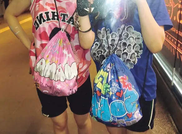 制服ニット、飲み物、カプセルトイ…みんなの画像_2