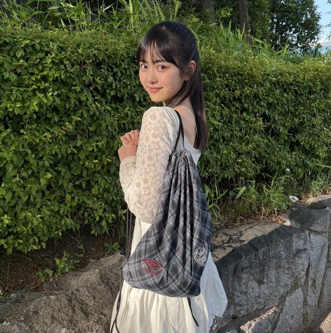 原田花埜『EMODA』のナップサック