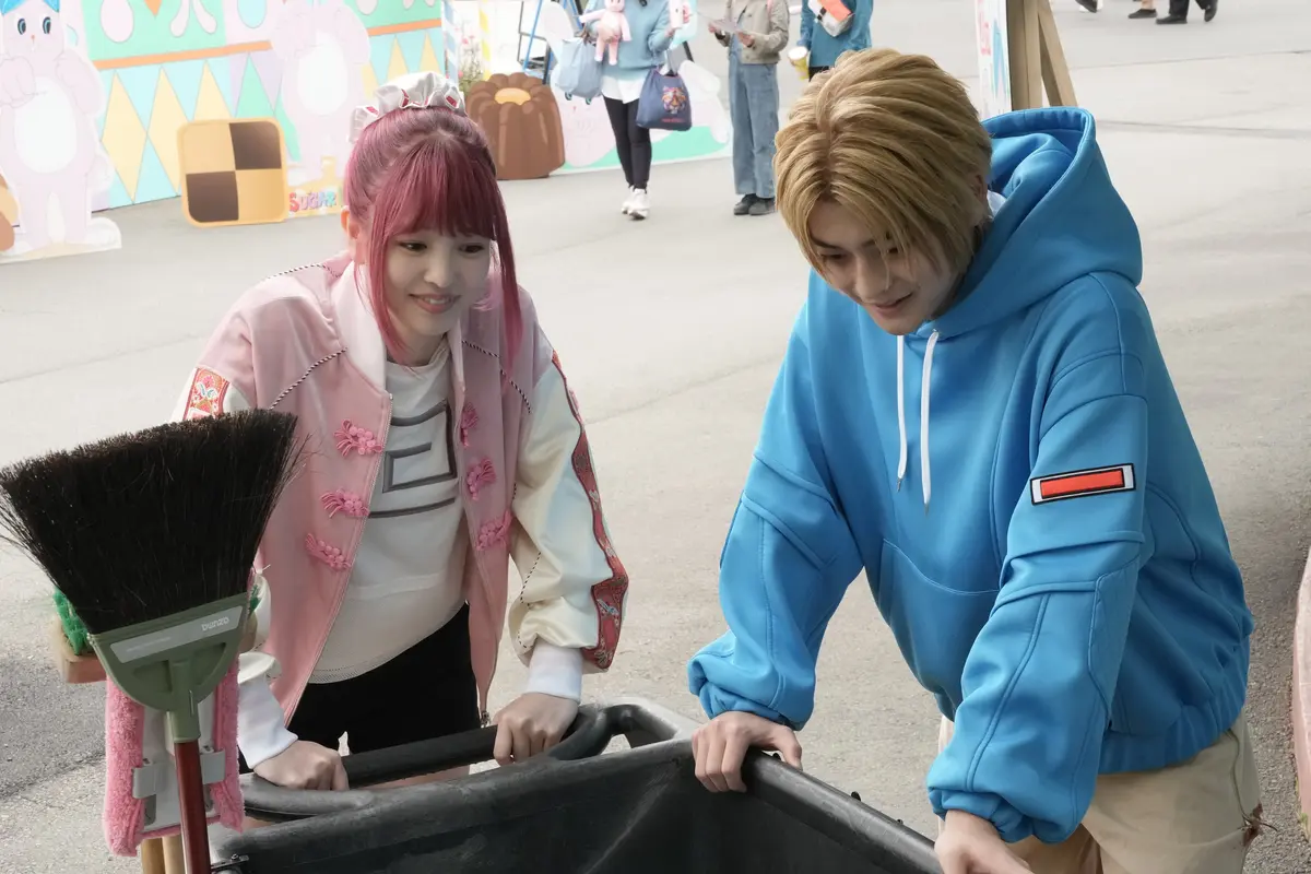 朝倉シンとルーシャオタンのシーン