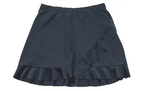 スカート￥9790／San-ai Resort