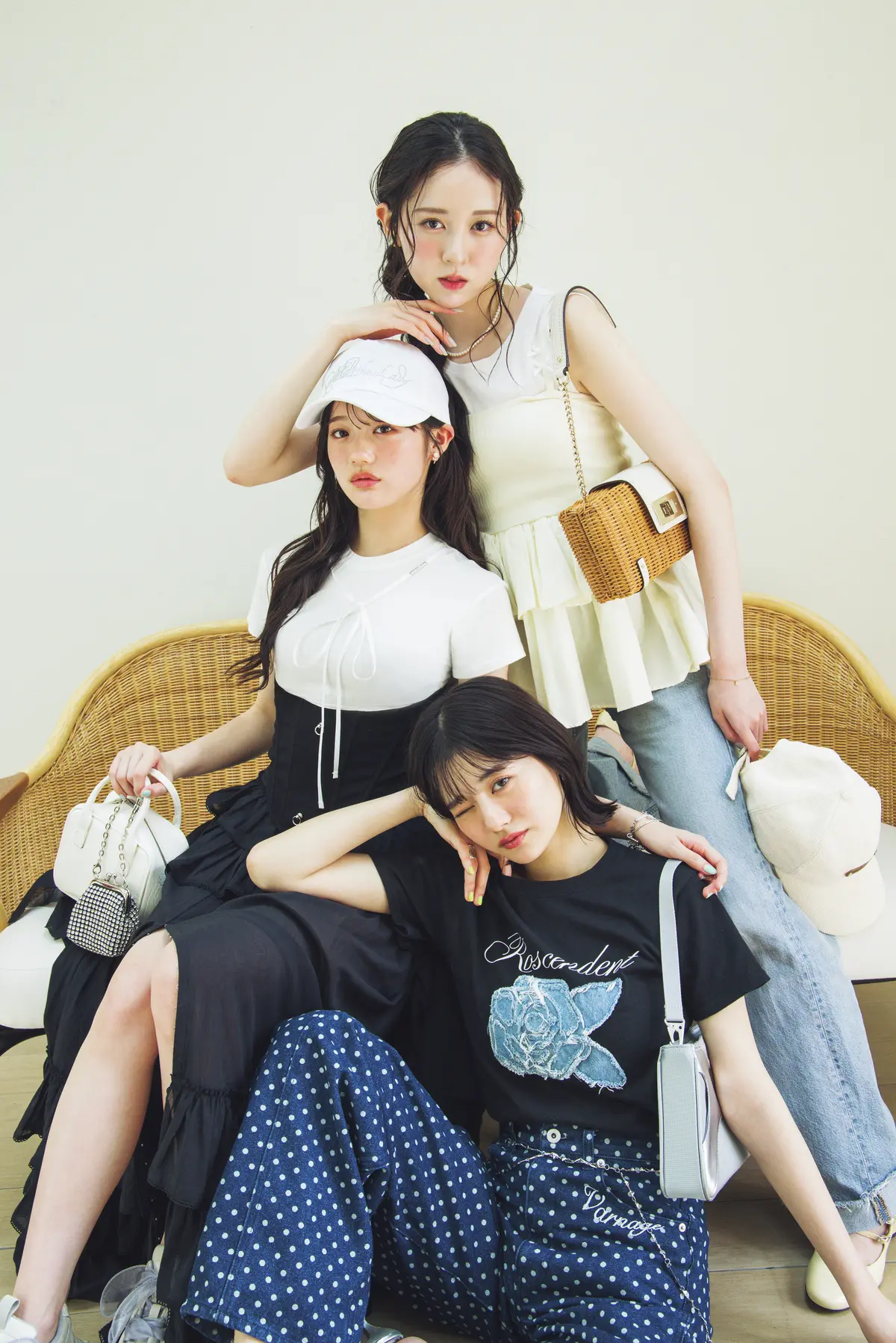 【入江美沙希・中島瑠菜・関谷瑠紀の私服Tの画像_1