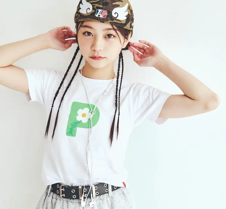 稲光亜依はキッズサイズのピクミンTがY2K的アクセント