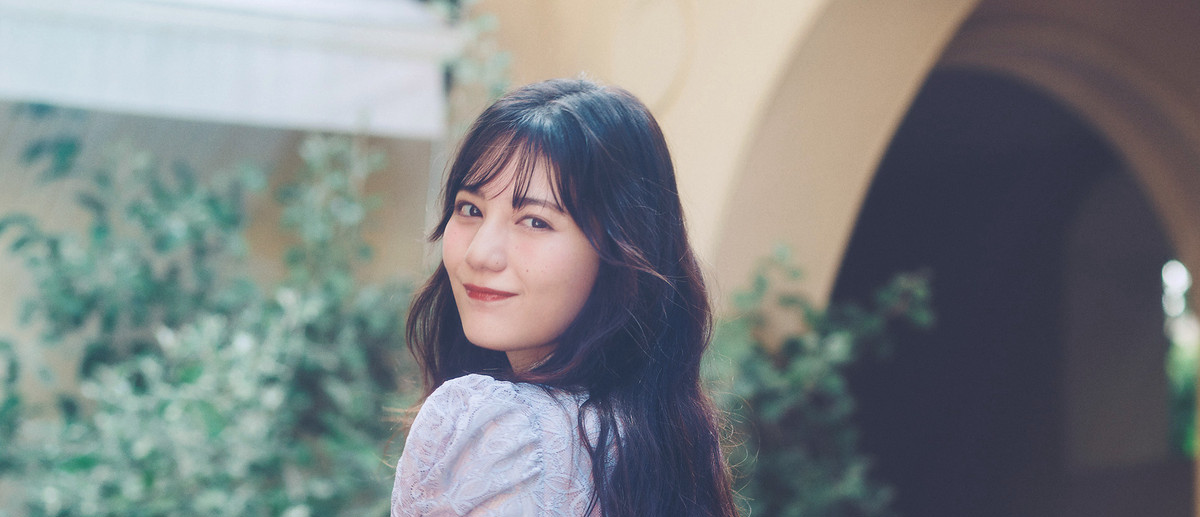 小坂菜緒 日向坂46 オープニング 卒業写真 おうちコーデ 生写真