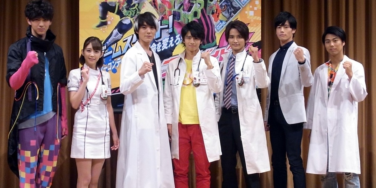 仮面ライダーエグゼイド 生写真　岩永徹也×小野塚勇人×甲斐翔真 8c1be74a-d79f-4994-8ef3-