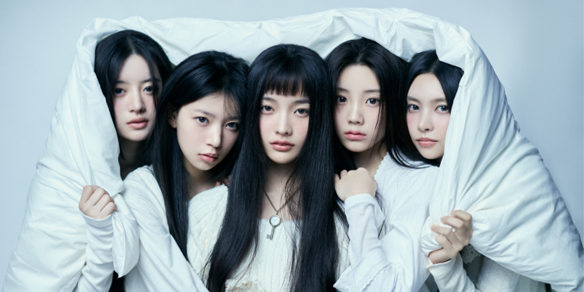 初インタビュー！＆自撮りPHOTOでご挨拶】可愛すぎるILLITに色々聞いて