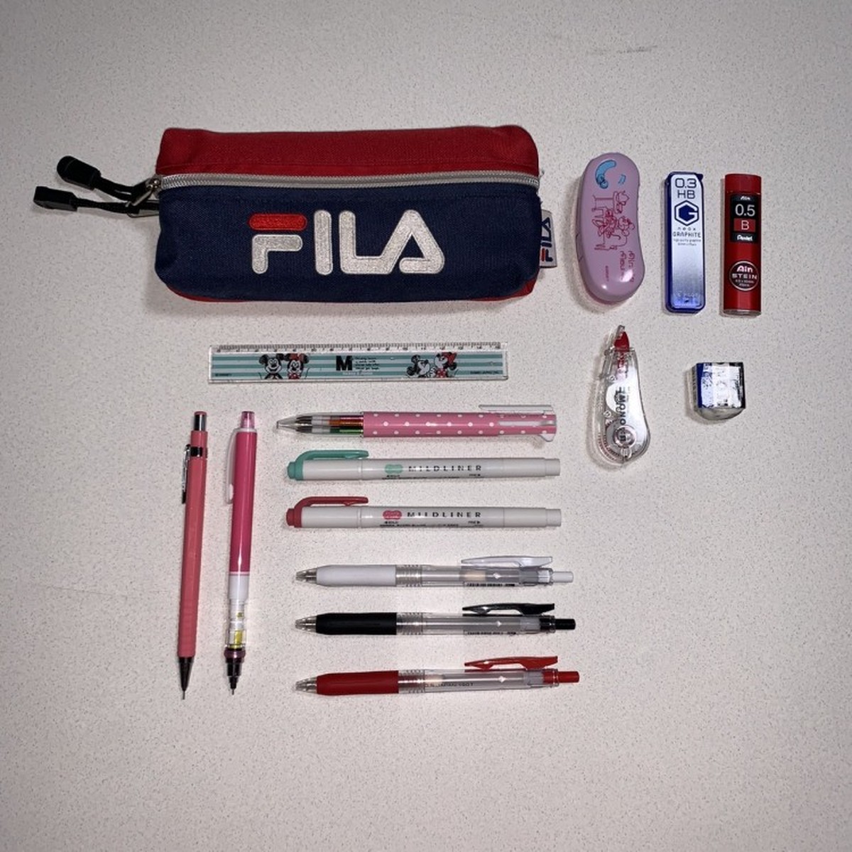 JK㋲のペンポの中身拝見♡ Part.1 | Seventeen-Web