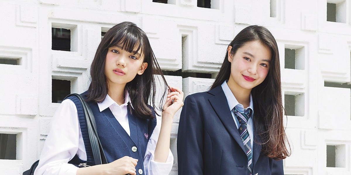 問題です！ ◯◯入れとけば秋制服はいっきに今年顔。◯◯に当てはまる