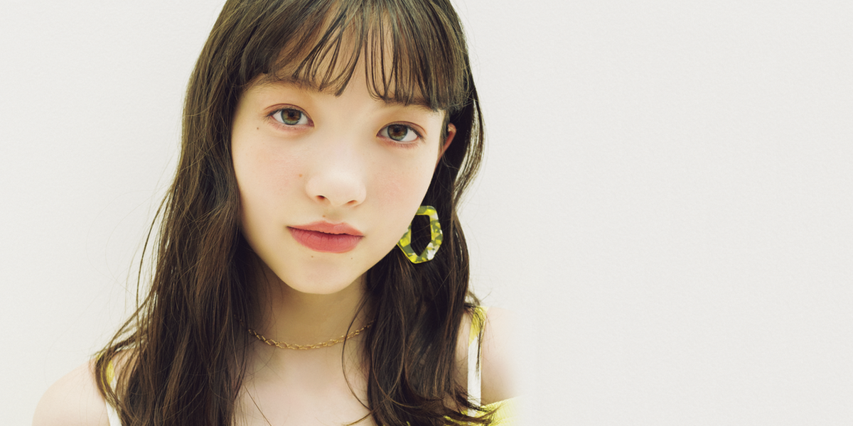 撮影日にサクラちゃんが持ってきた私物をのぞき見♡ | Seventeen-Web
