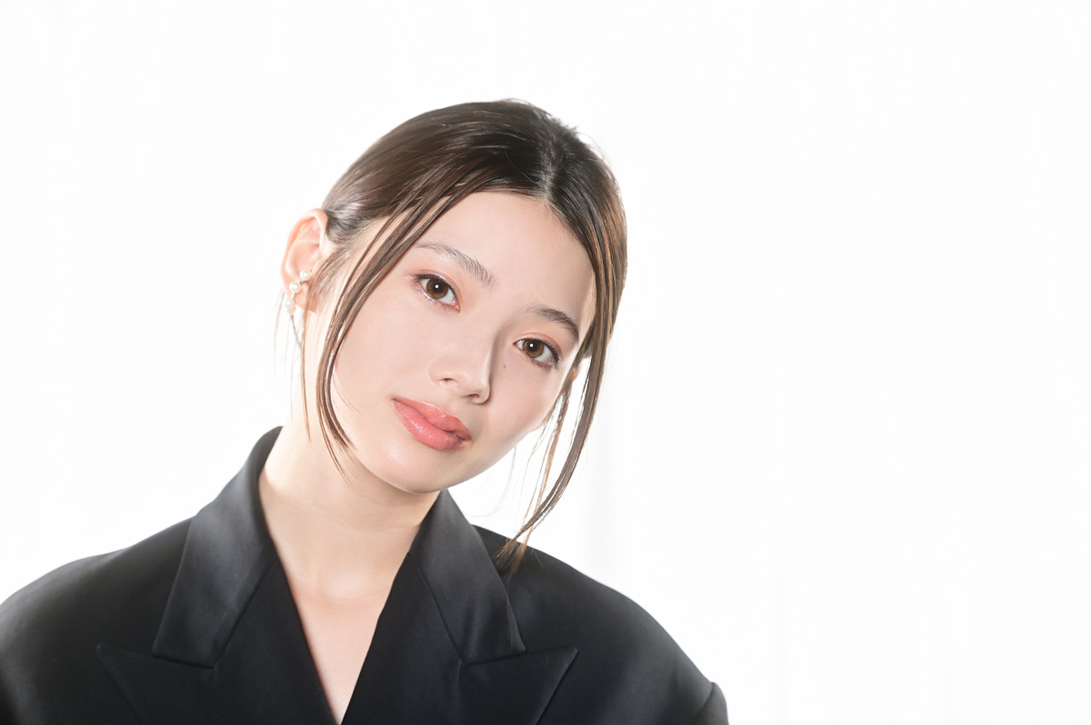 今、注目の南琴奈さんが映画『ミーツ・ザ・ワールド』でキャバ嬢を