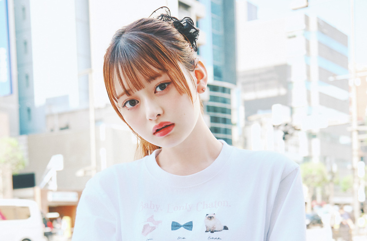高比良由菜の私服Tシャツコーデ】3匹の猫ちゃんをリーダーにダイスキを