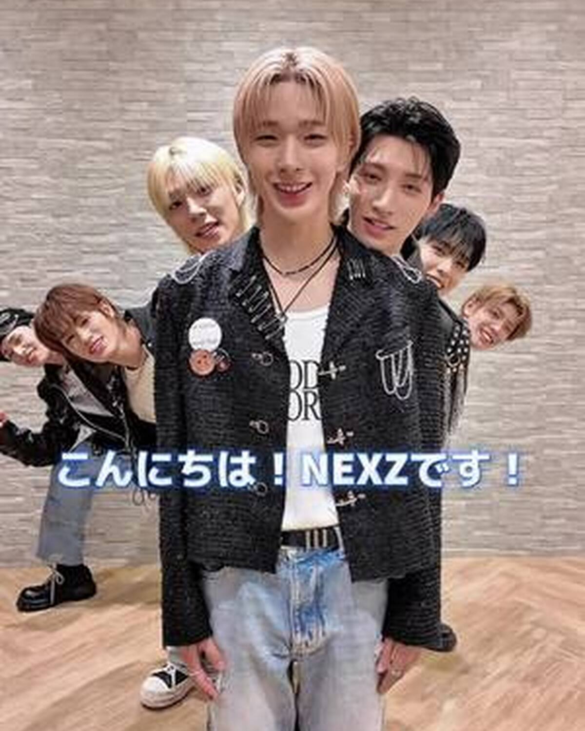 人気急上昇中✨グローバルボーイズグループ・NEXZ（ネクスジ）がSeventeen-Webに初登場🪽 まずは1人1人自己紹介をしてもらったよ💙 Seventeen-Webで公開中のインタビュー記事では