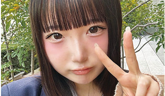 実用重視派♡ST読者・ひなちゃんの愛用アイテムは?【スクバの中身大調査】