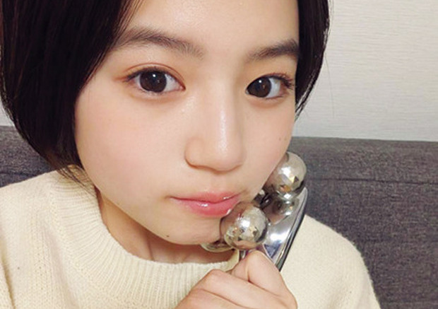 【佐々木満音】『ReFa』のローラーでマッサージするのが日課だよ
