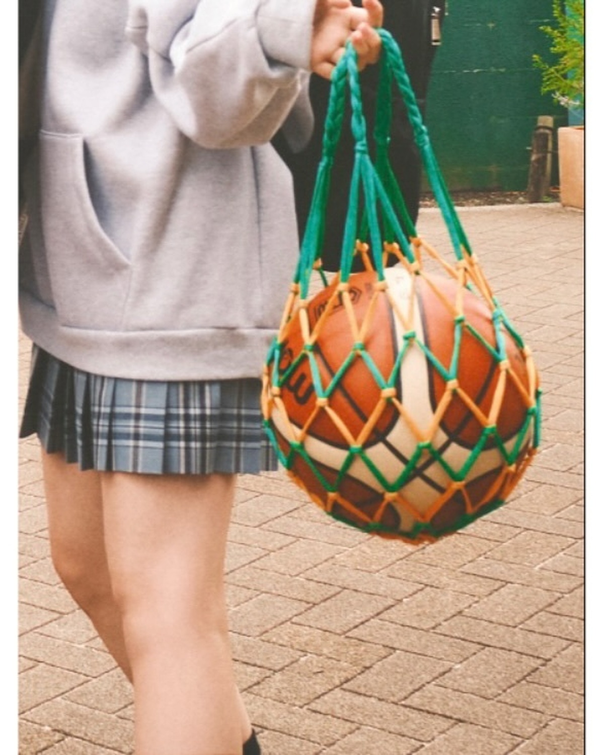 🌸🏫 Hello April 🏫🌸4月のSeventeenも新学期に知りたいファッション＆メイク、制服コーデなどなど、Seventeen-Web は今月も盛りだくさんでお届け予定🫶🏻お楽しみに😘
撮影