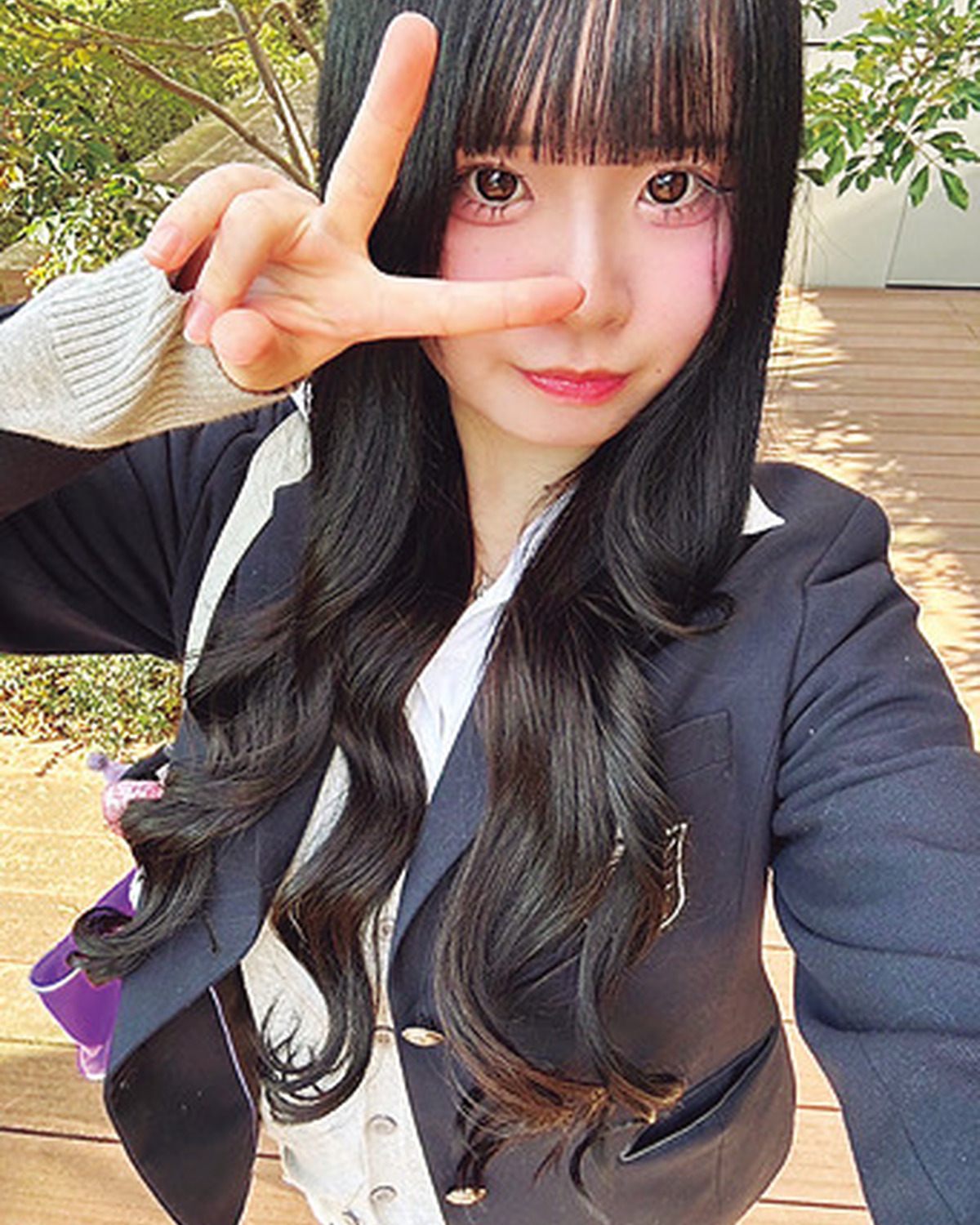カリスマギャルJK♡ST読者・まいかちゃんの愛用アイテムは？【スクバの中身大調査】