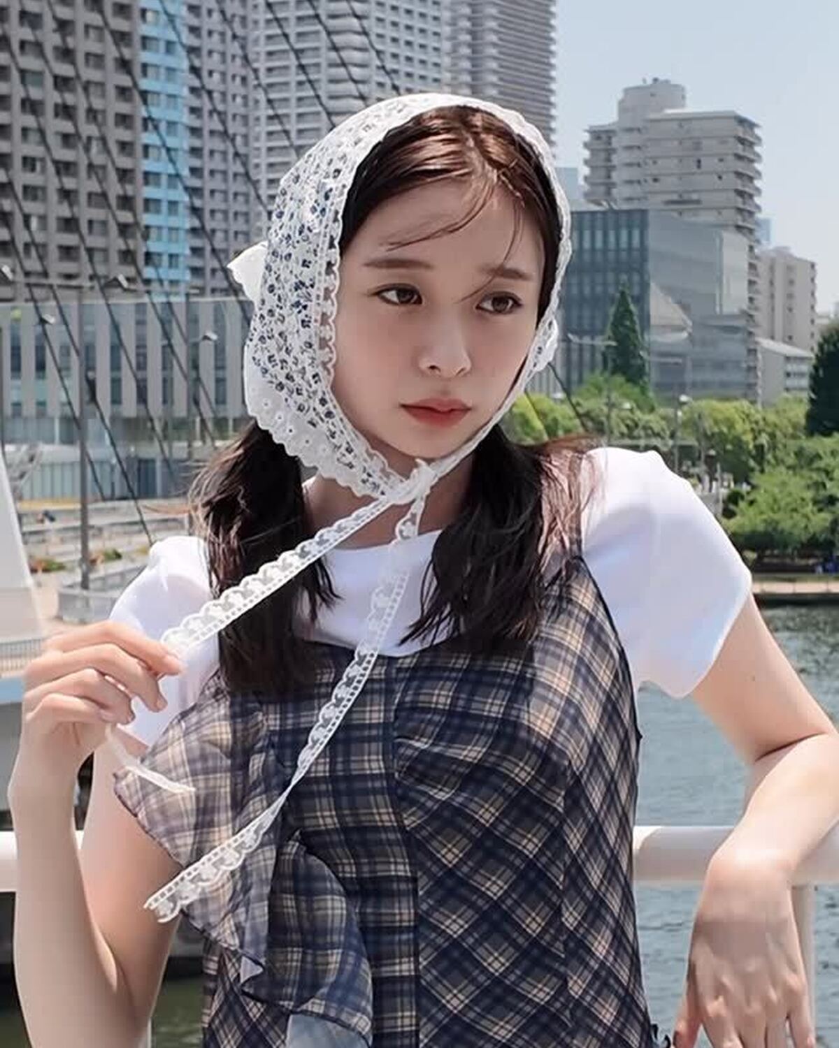 梨々花の撮影風景をお届け🎥🌼GU白T着回し企画はもうチェックしてくれた？🤍1枚の白Tで、5コーデ着回しに挑戦したよ👕✨何個か前の投稿をチェックしてね☑️#Seventeen #セブンティーン #田鍋梨