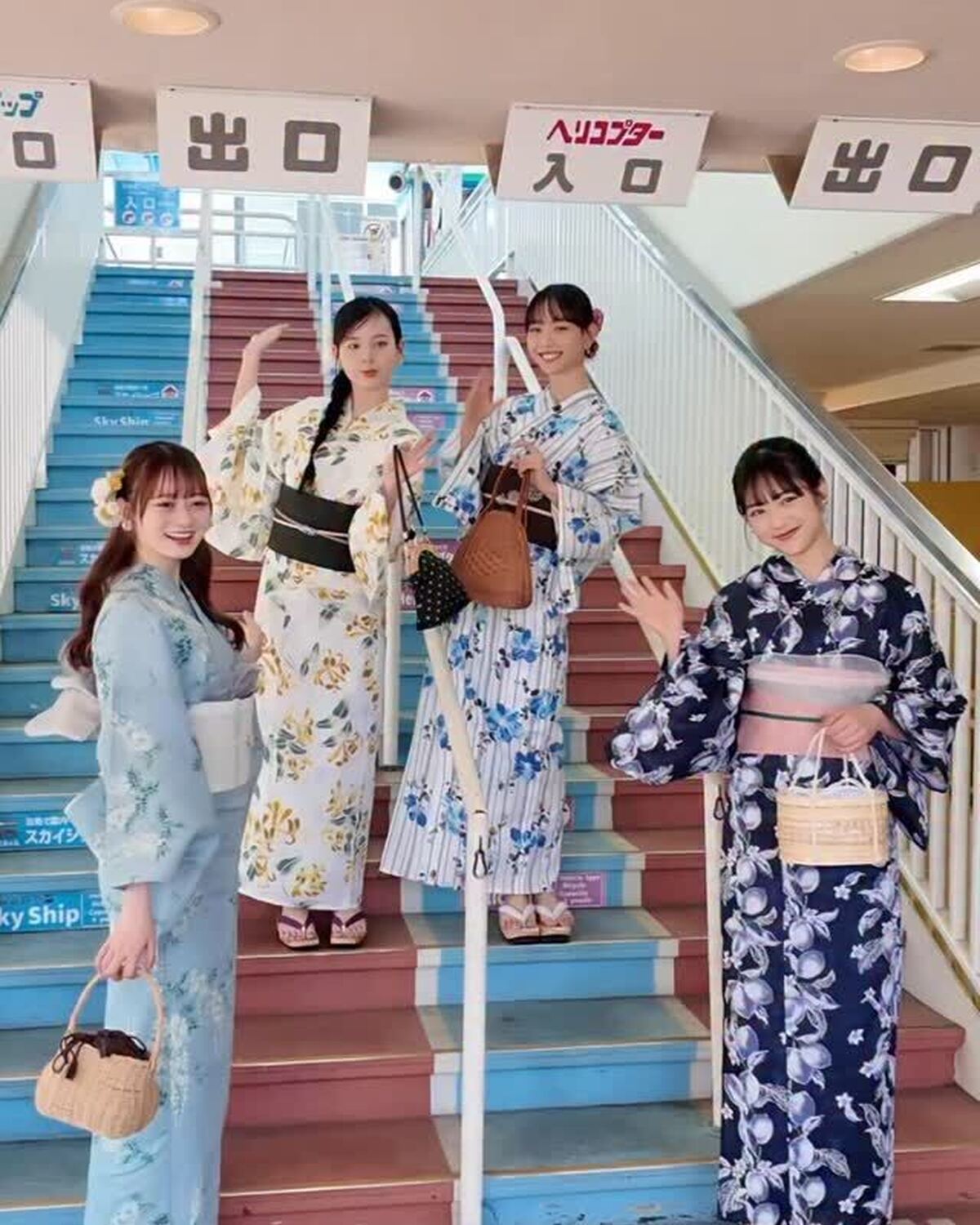 今月のカバームービーはもう見てくれた？👭🏻💐夏を先取り🎐 浴衣姿の涼しげな4人が登場してるよ👘まだ見てないコは今すぐプロフィールTOPのピン留めからチェックしてね〜🩵⊹₊⟡⋆˚⊹—————————⊹₊