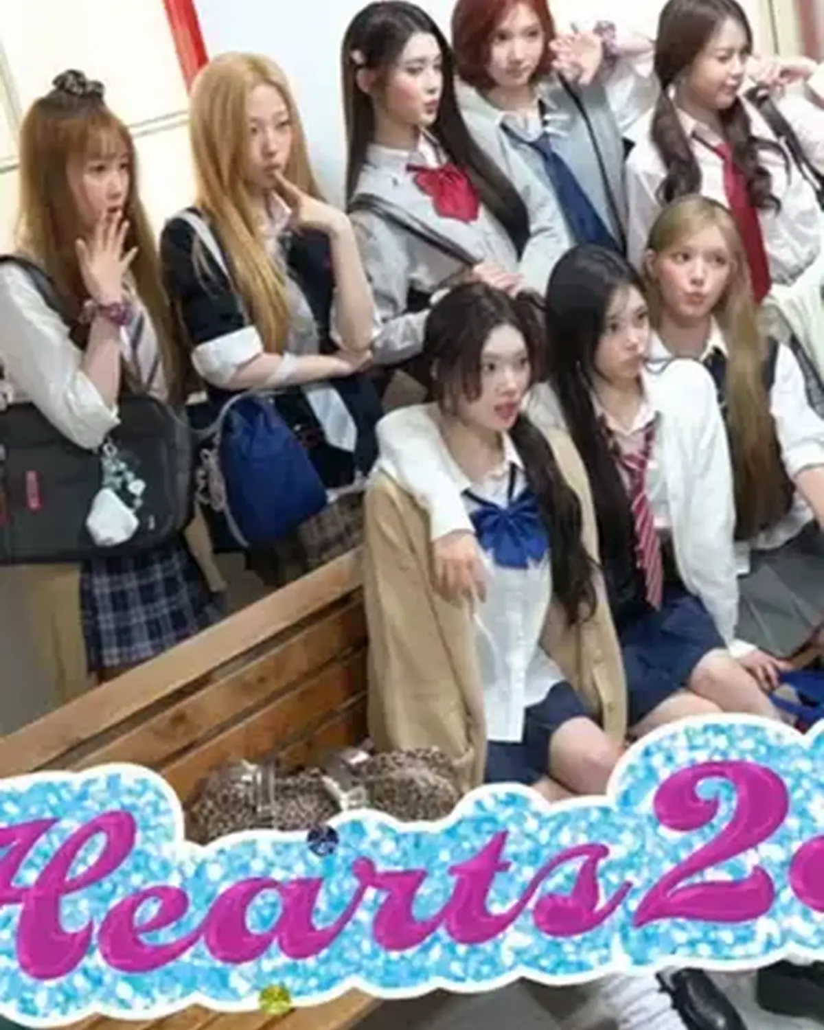 🩷Hello September🩷 Seventeen秋号の表紙を飾った Hearts2Hearts がカバームービーにも登場🎥✨ エモくてギャルい〝平成 JK＂をコンセプトに、 ST ならではの特別