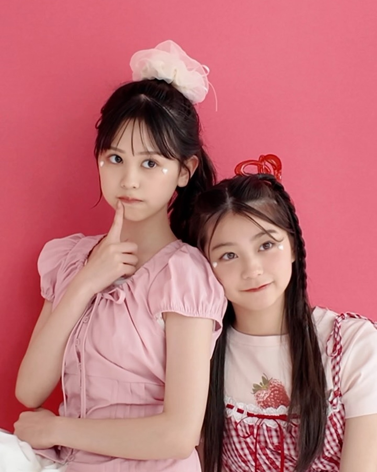 かんちゃん🍓あいにゃんなんだかふたごみたいな２人👩🏻‍❤️‍👩🏻🎀甘めなコーディネートが似合いすぎじゃない？💕⊹₊⟡⋆˚⊹—————————⊹₊⟡⋆˚⊹Seventeen夏号発売中📖🍉STモデルのオフ