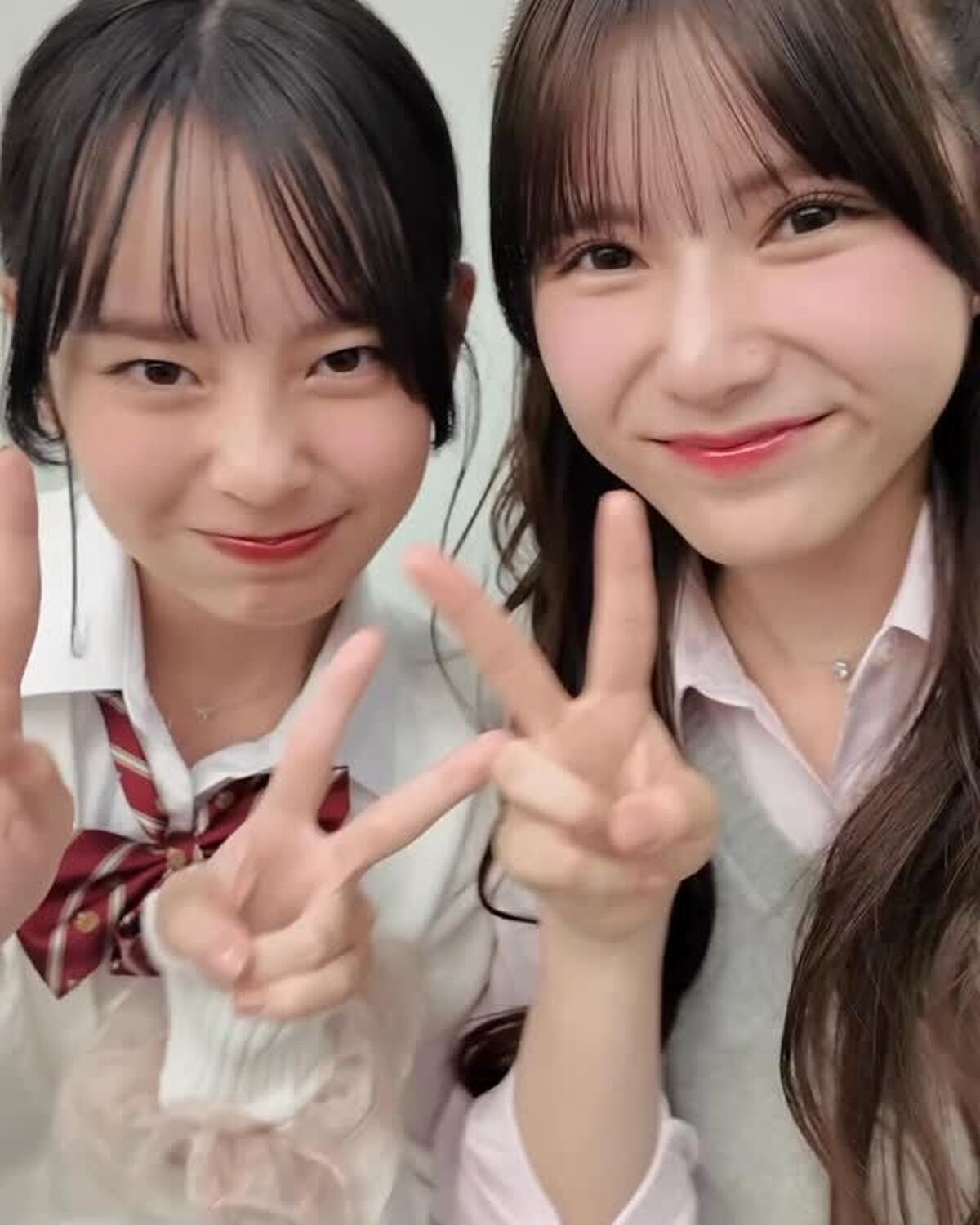 今日は寄りVer.👩🏻‍❤️‍👩🏻🩵⊹₊⟡⋆˚舞羽＆快空が『17。アオイハル』踊ってみた⊹₊⟡⋆˚Rainy。ちゃんの公式YouTubeではMVがUPされてるよ🎥🌈まだみてないコは今すぐチェックして🎶