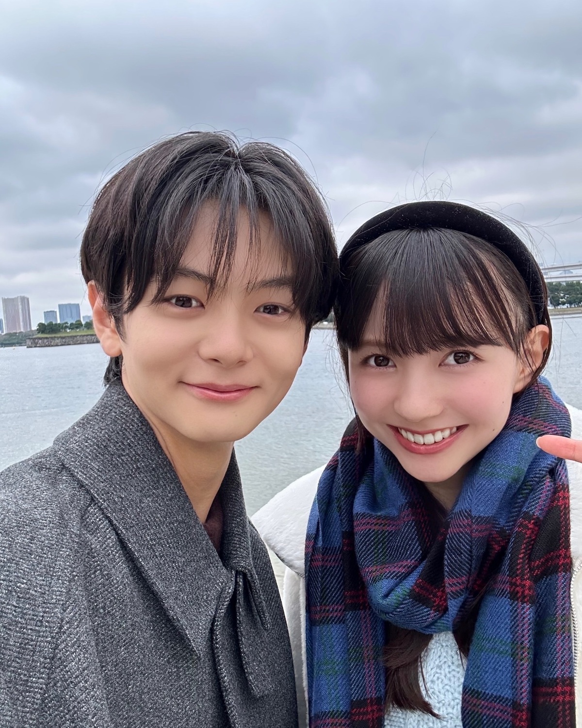 この間投稿した、齋藤潤くん×ここあの1日デートvlog👫🏻はもう見てくれた？💓Seventeen冬号の『JKたちの夢のカップルシチュBest7』企画でカップル役として登場してる2人♡海撮影のオフショッ
