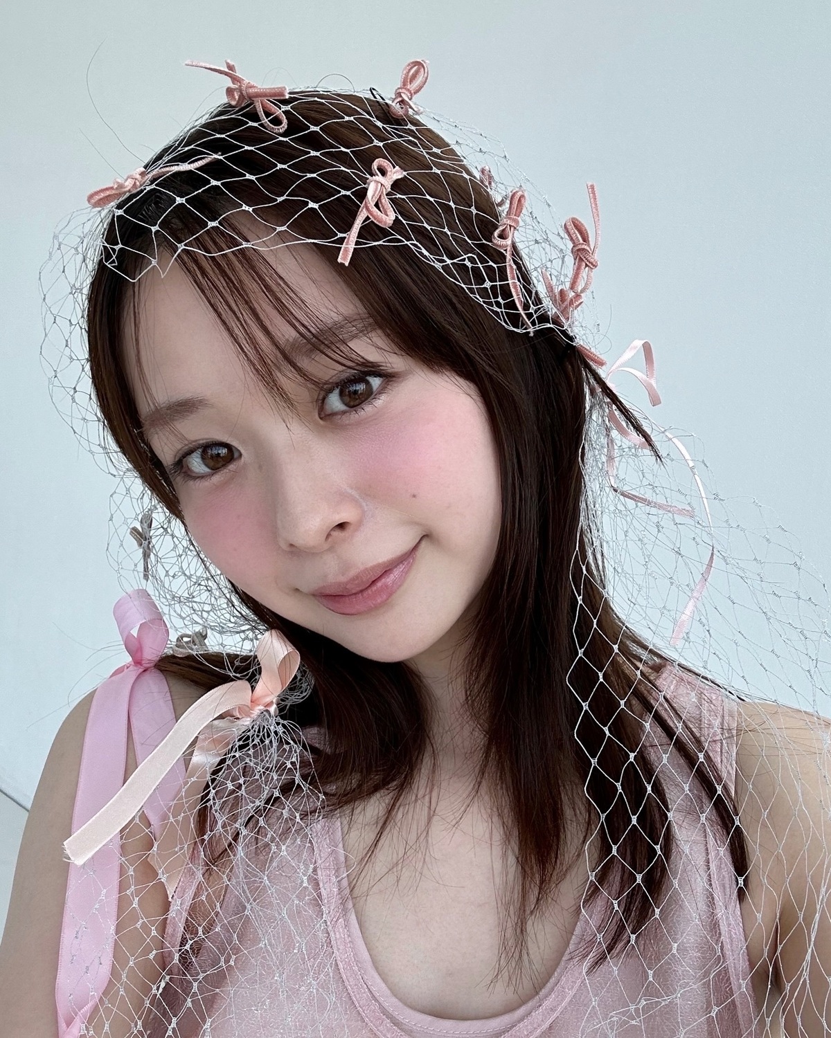 真夏のシャーベットメイク💄🍑💕桃のアイスを持って笑顔の梨々花がかわいすぎる🥺🥹💓#Seventeen #セブンティーン #ST夏号 #雑誌 #ファッション雑誌 #Seventeen夏号 #メイク #オ