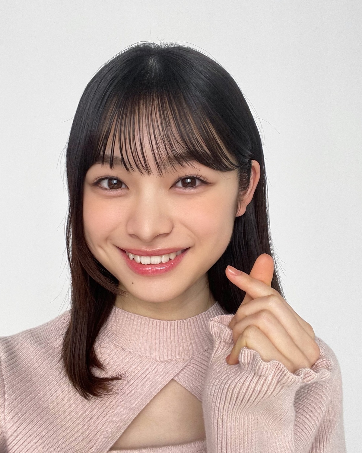 永久保存版🥳お肌もお目目もきゅるきゅるの琉衣🥺🪽何枚目が好き？💓#月島琉衣 #可愛い女の子 #ミディアムヘア #春服 #俳優