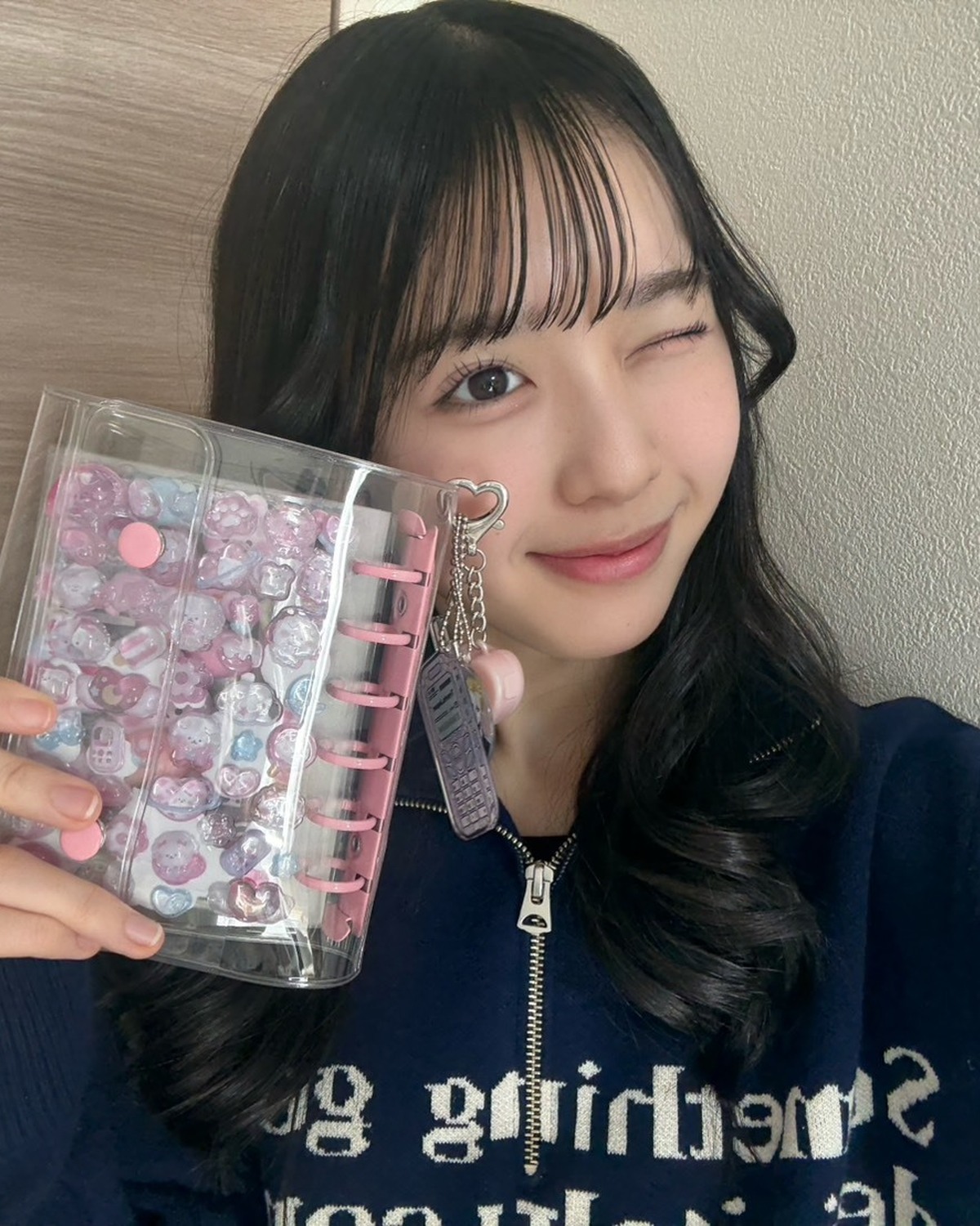 【宮迫翠月】シール帳にハマってしまった♡