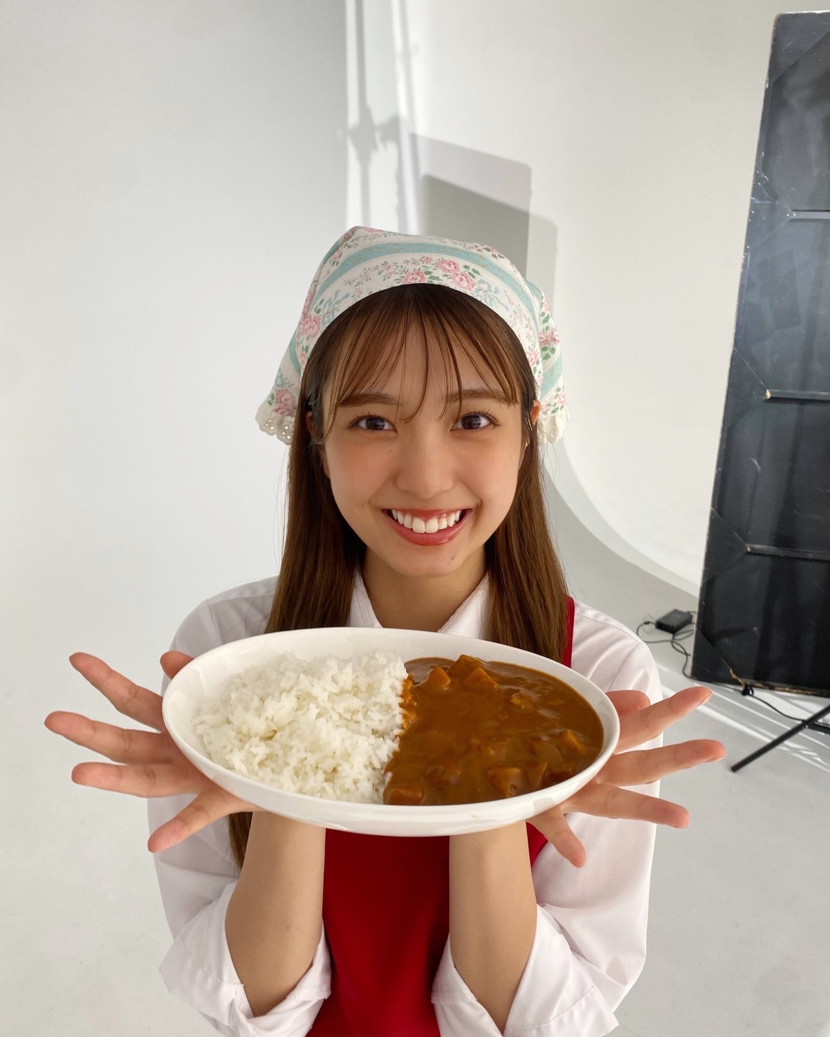 カレー食べる？🍛🤤料理が得意なまほちゅん👩🏻‍🍳これは撮影用に用意したカレーなんだけど、いつかお料理企画なんかも見れたらいいよね💓#堀口真帆 #高校生 #自炊女子 #料理女子 #STモデル