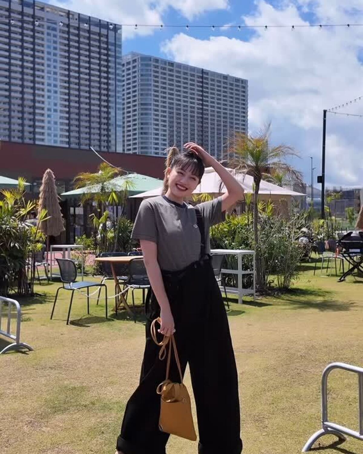 夏だ〜〜🤣☀️🌴とうもろこしにかぶりつくじゅったんが可愛すぎ🥹🌽一緒にBBQをしたらこんな感じ？🎶#Seventeen #セブンティーン #ST #雑誌 #ファッション雑誌 #Seventeen夏号 