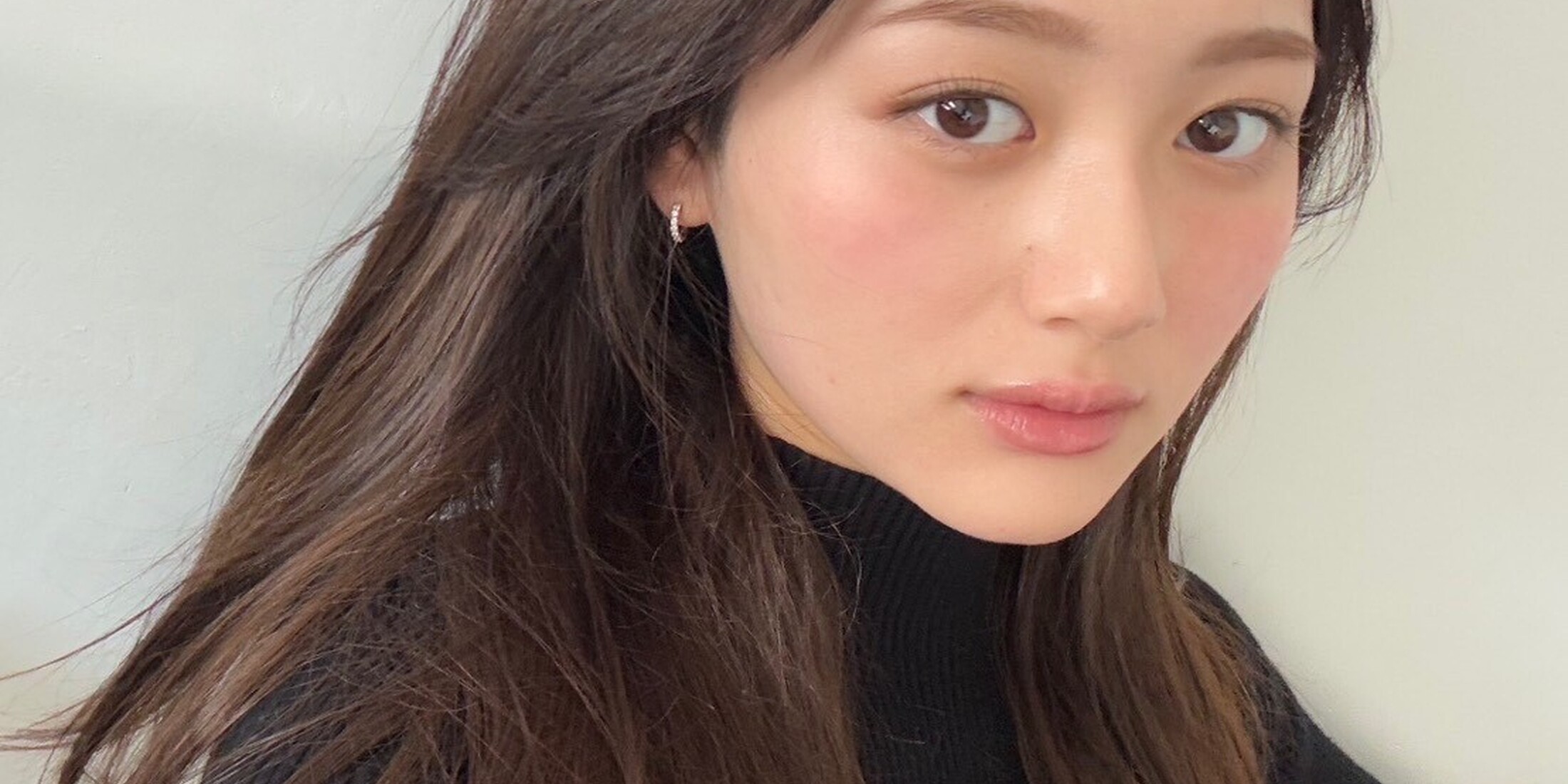 黒い服【加藤栞】