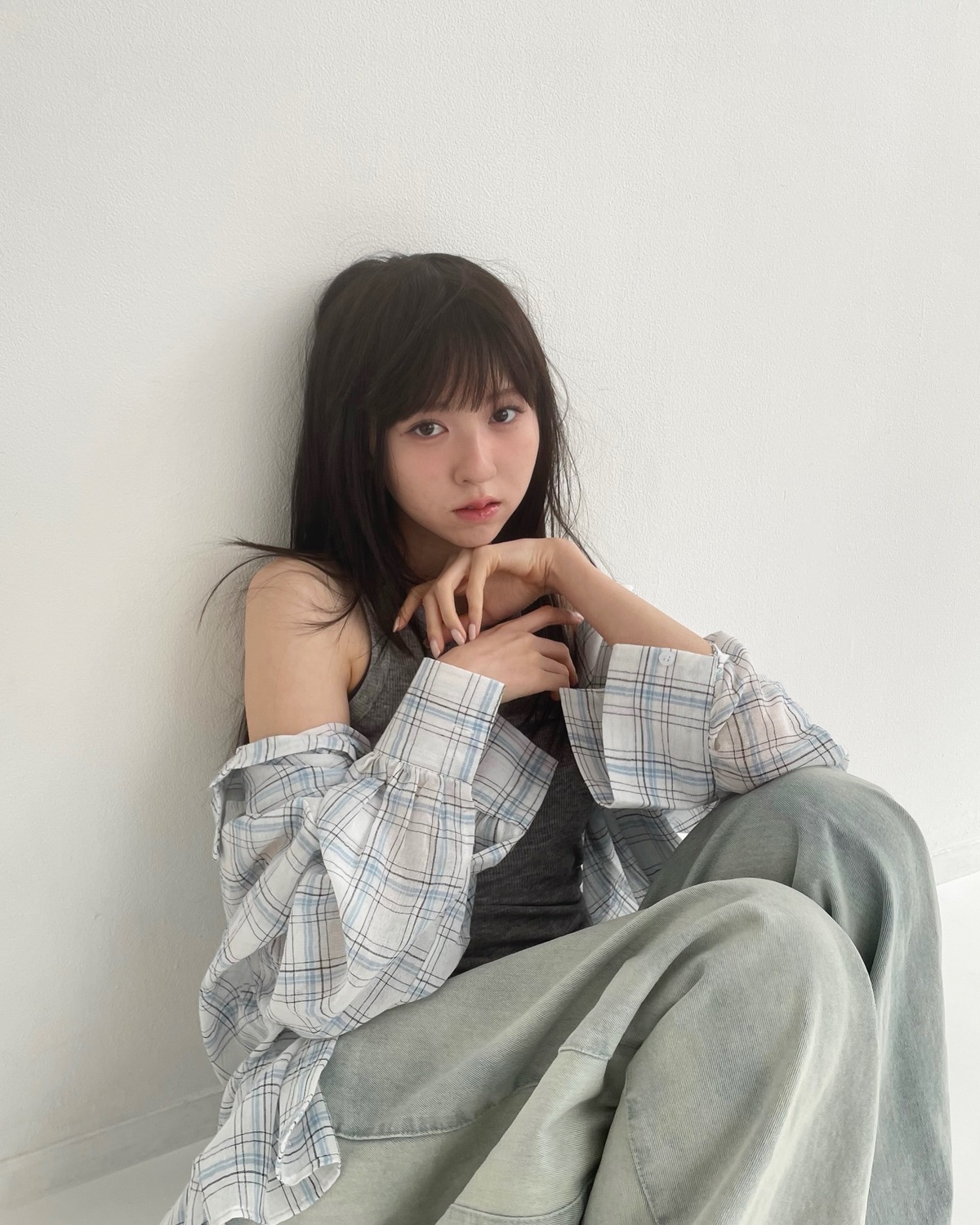 新たな美沙希の魅力を発見🪽✨春のヘアメイク企画で前髪ウィッグを付けた美沙希！似合うかな…と少し不安そうだったけど、めーっちゃ似合ってるよね🥺🤍🤍さすが美沙希♡ポテンシャルの高さに現場でもかわいい！きれ