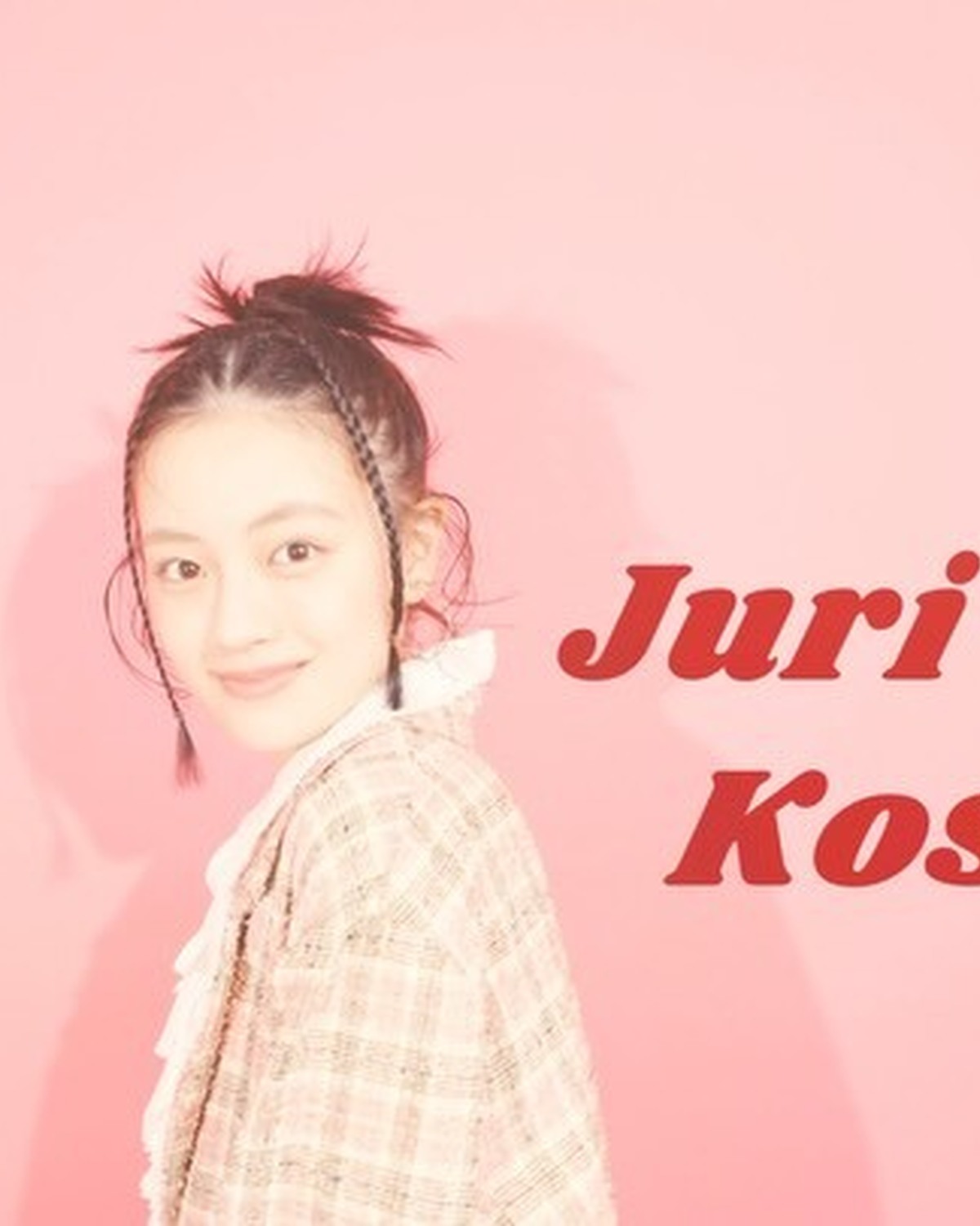 September "COVER"MOVIE 🎥🧡9月のカバームービーには、秋号の表紙を飾った“じゅったん”こと上坂樹里が登場🐰秋の風を感じるくすみピンクのチェック柄セットアップで、とびっきりハンサム