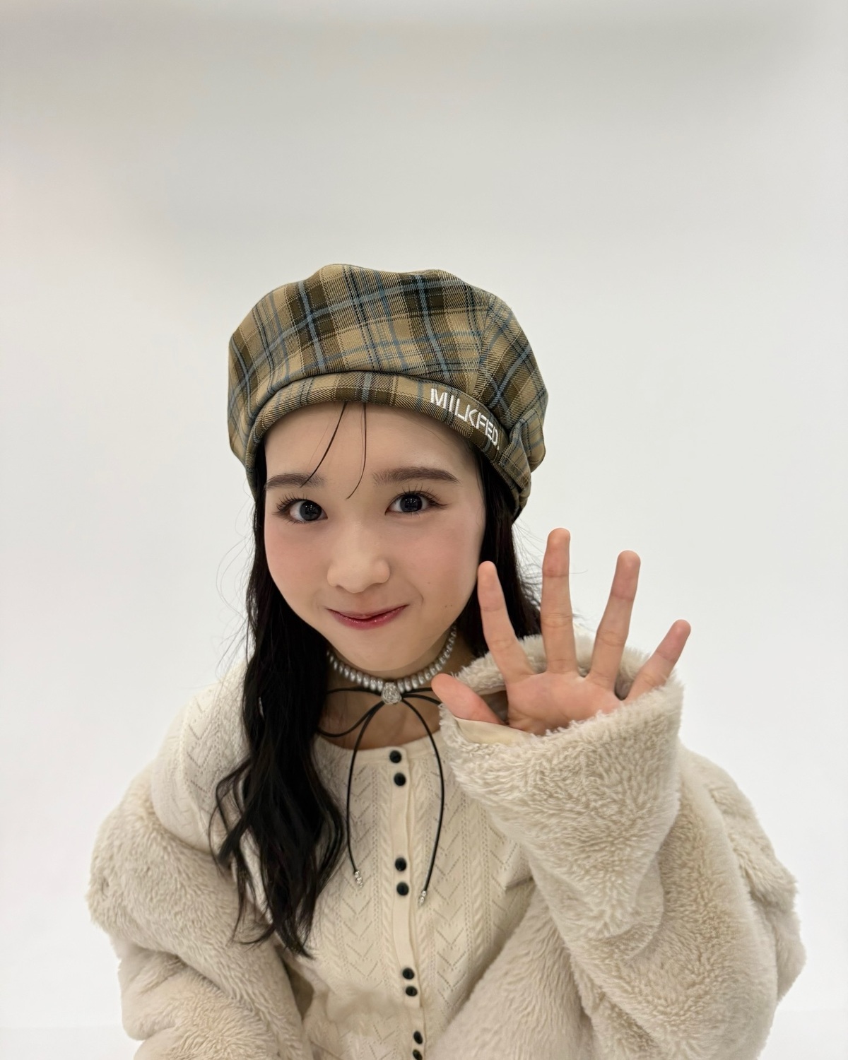 みんみの可愛さは冬も限界突破中👼🏻🪽もこもこアウターとベレー帽がお似合い🐰🤍#宮迫翠月 #みんみ #ベレー帽 #STモデル #冬コーデ