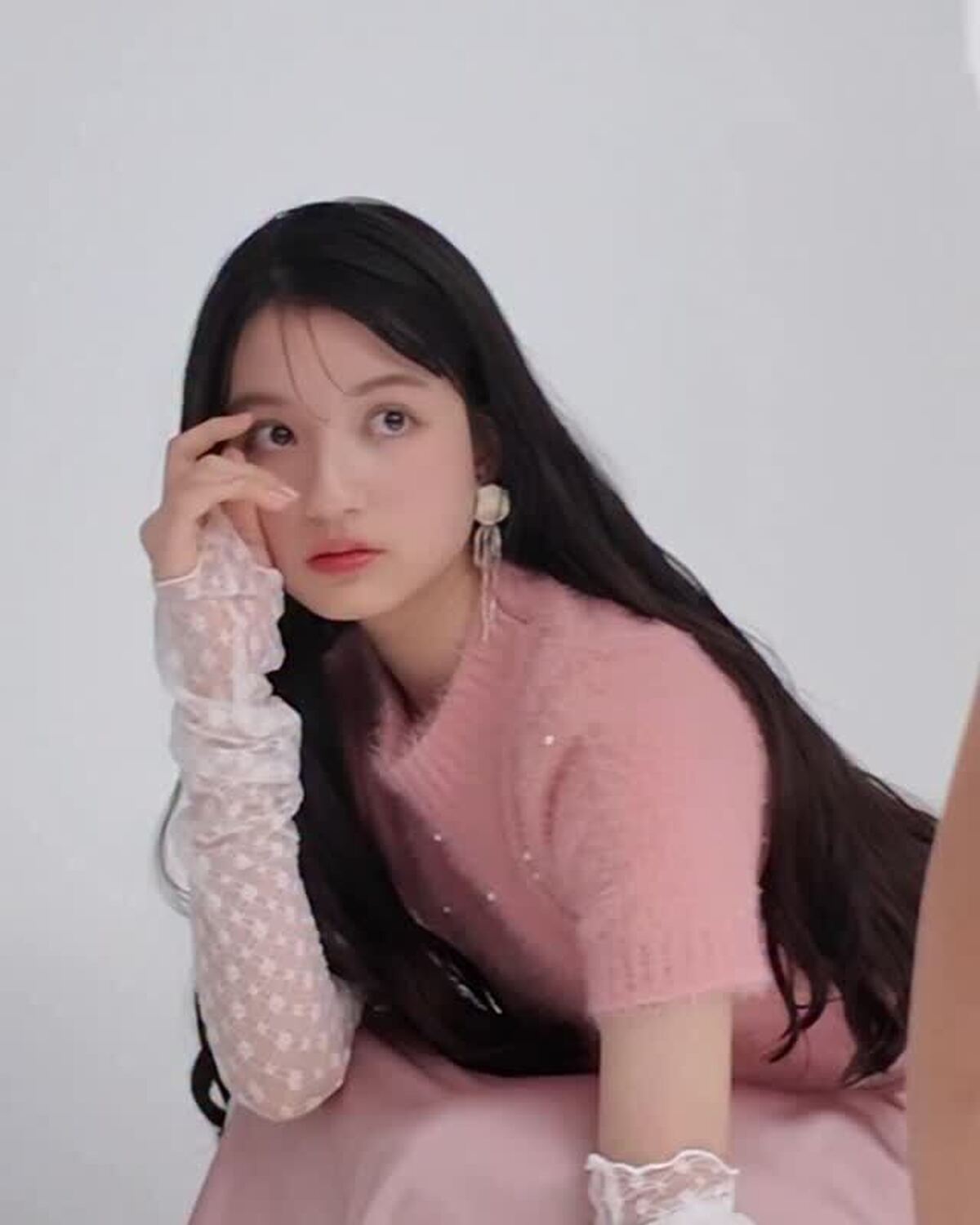 STの末っ子すいちゃん👼🏻🎀こんな大人っぽな雰囲気にもなれちゃいます🎀#Seventeen冬号 #Seventeen #セブンティーン #ST冬号 #川瀬翠子 #中学生 #jc #冬コーデ #オフショ