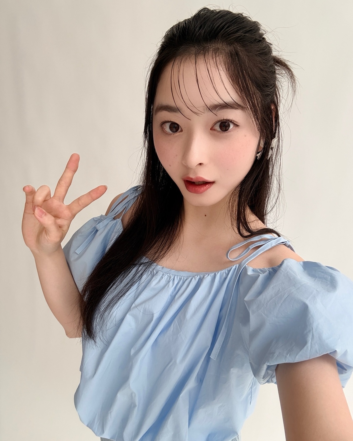 めりちゃんのセルフィーをお届け🩵📸韓国っぽなヘアセットでお姉さんみ👸🏻#滝口芽里衣 #Seventeen #Seventeenモデル #STモデル #ljk