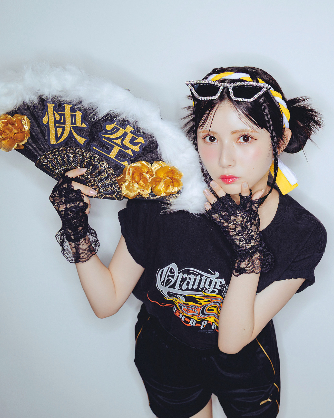 デコ扇子＆光るネームうちわで盛り上がろ！【体育祭＆文化祭の映えテク集】