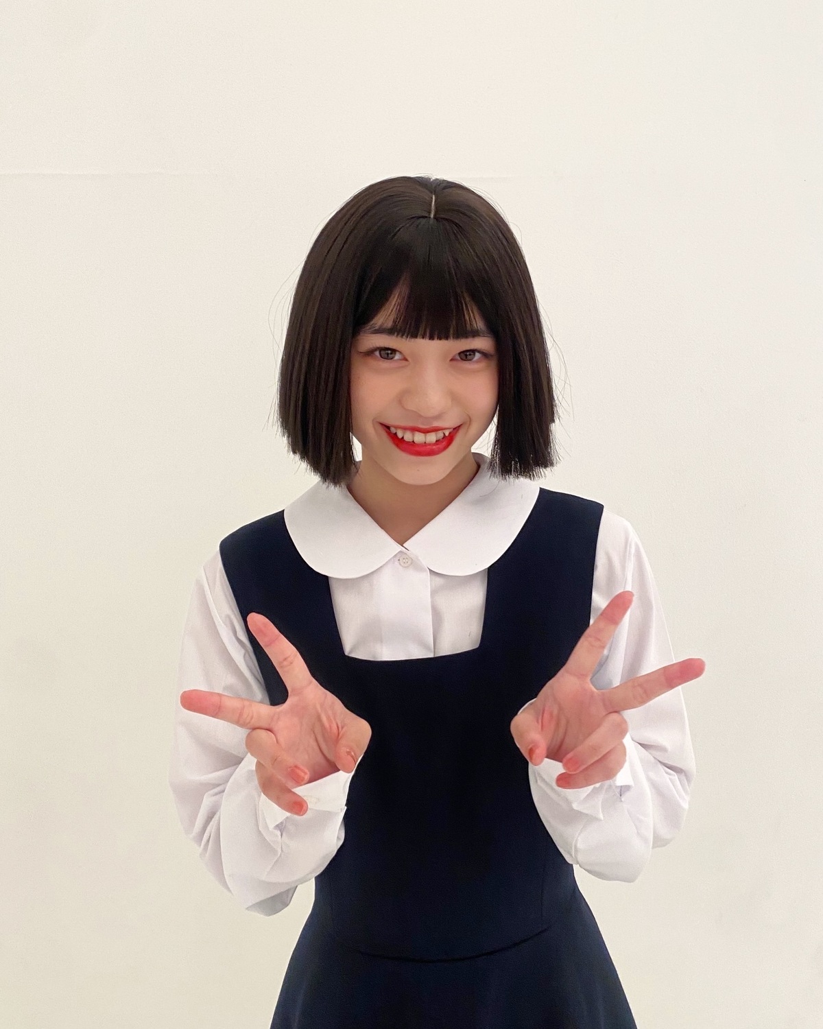 アバンギャルディなおみくを大量に🥺🖤4枚目のジャンプ力とポーズすごくない？🥹ノリノリでなりきってくれたよ🎶#岡本望来 #アバンギャルディ #コスプレ #中学生 #STモデル