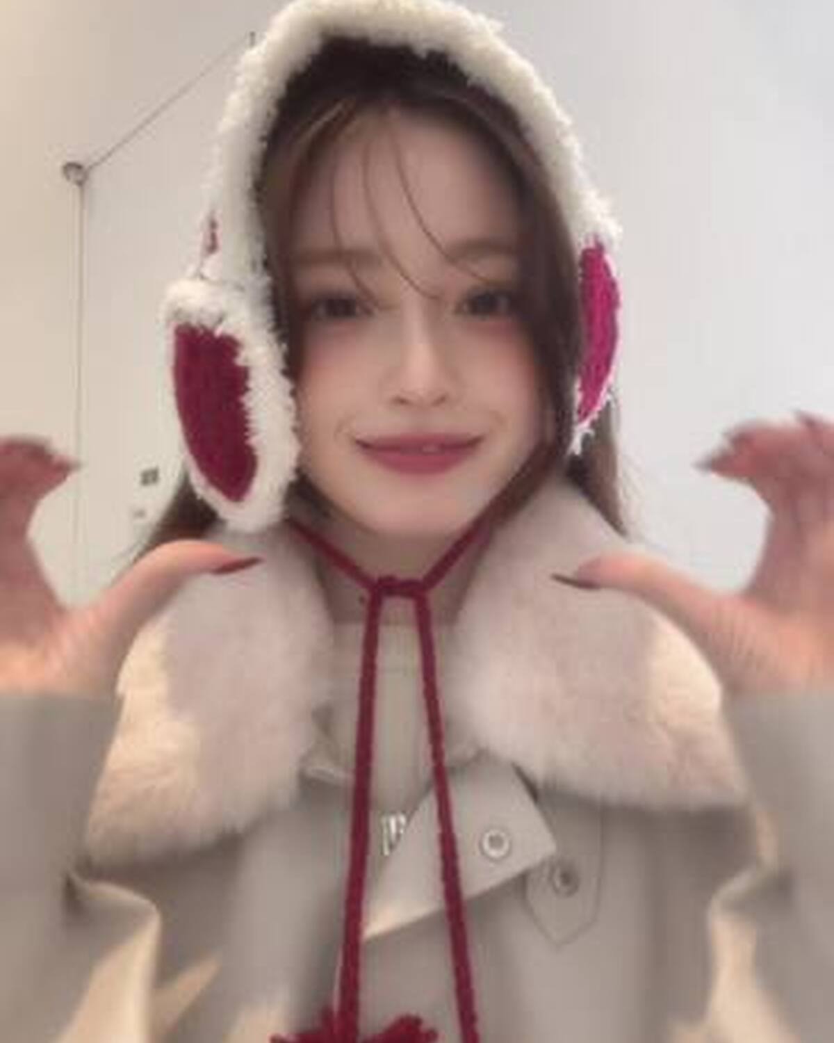 あと2日でクリスマスイヴ〜🎄❣️ ニットのイヤマフ可愛すぎない？🥺🍒🧶 @葛西杏也菜  #葛西杏也菜 #今日好き #チュンチョン編 #イヤマフ #クリスマス