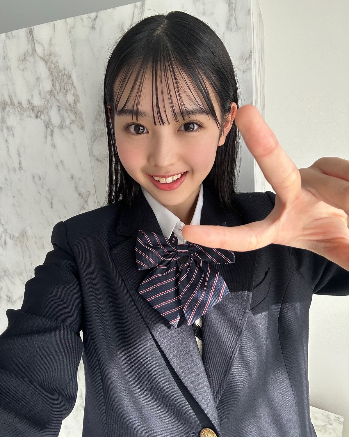 撮影終わりにイェーイ✌🏻可愛いすぎるみんみのセルフィー🥰📸#Seventeen #セブンティーン #ST #雑誌 #ファッション雑誌 #宮迫翠月 #jk #セルフィー #sjk #制服 #可愛い女の子
