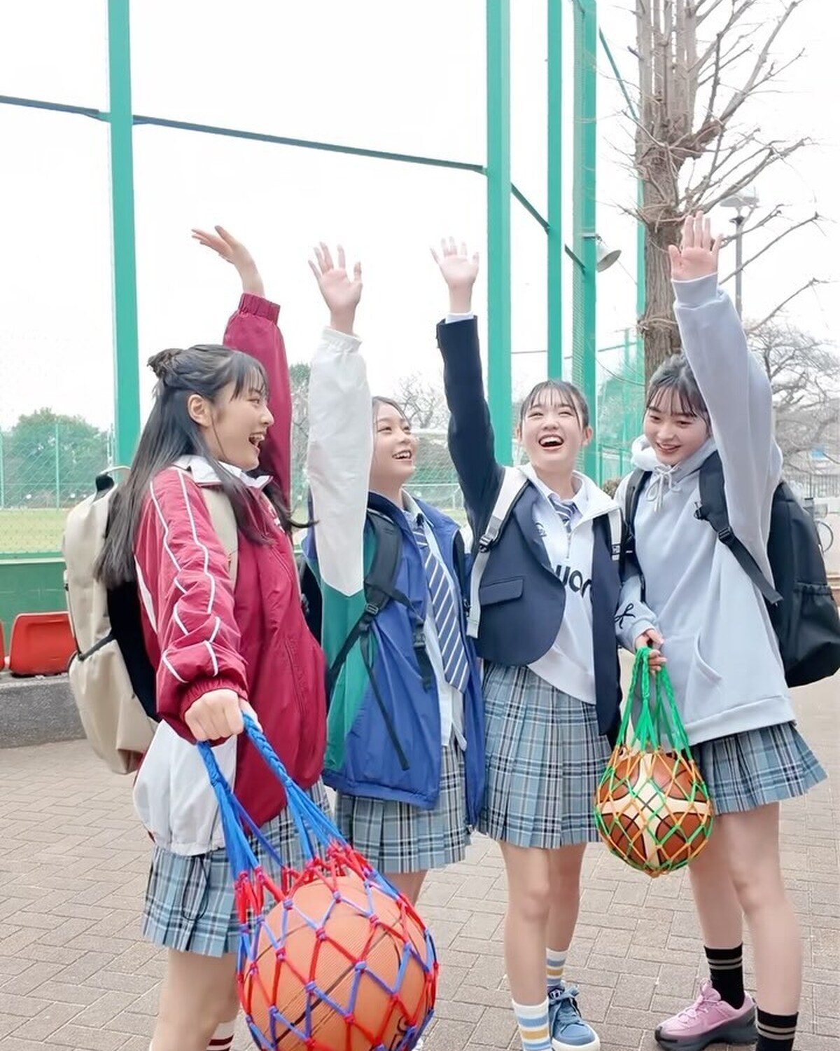 ST高校バスケ部🏀発足⁉️🤣大会に挑むバスケ部員をイメージして、みんなで円陣🥺❤️‍🔥めりちゃんの掛け声に合わせてみんなで「おぉ〜🙌🏻」TAKE ３ぐらいで成功したよ🤣#セブンティーン #Sevent