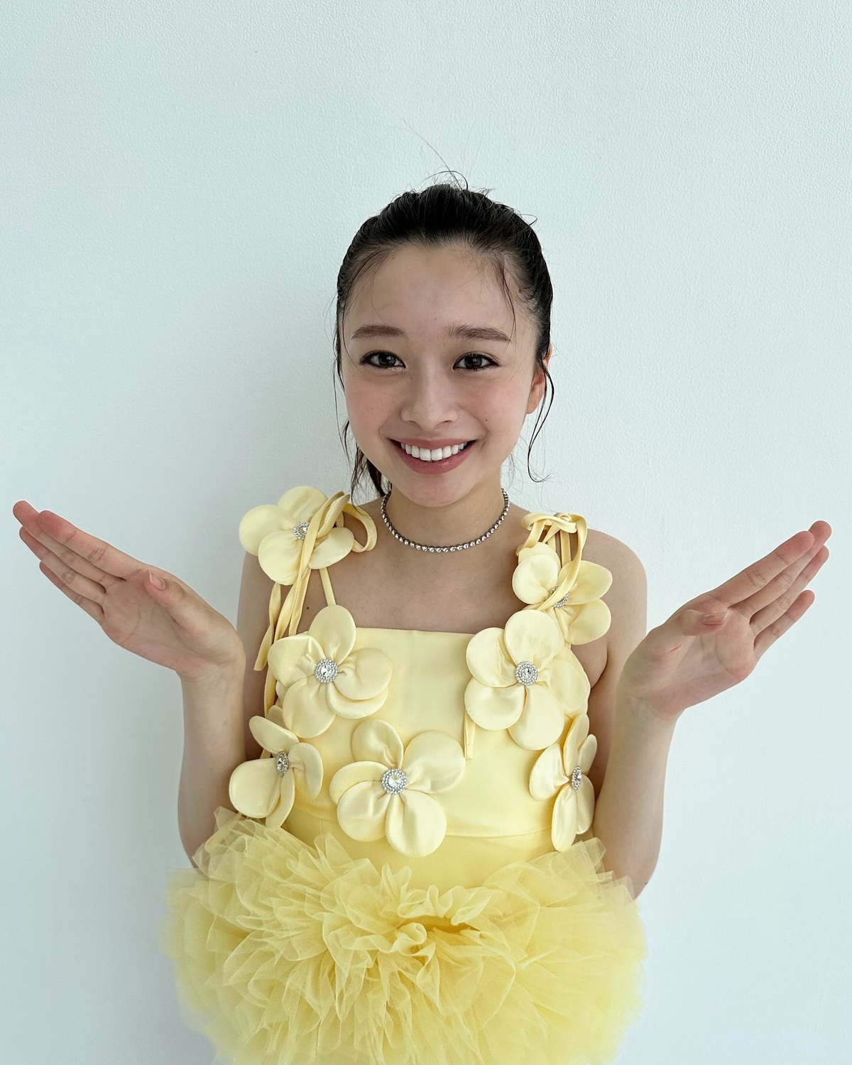 りりぴよ🐥🌼とある果物に見立てたメイクと衣装、バブみが増してひよこみたいだった梨々花🥺🍋メイクや衣装の詳細は夏号に掲載の「-3℃なシャーベットメイク」企画を見てね📖💛#Seventeen #セブンティ