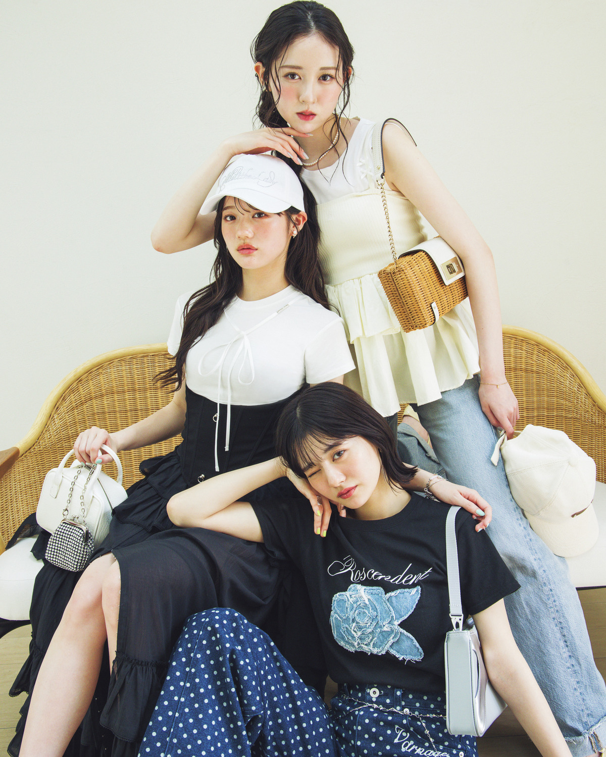 【入江美沙希・中島瑠菜・関谷瑠紀の私服Tシャツコーデ】大人っぽくしたい日のお手本コーデ【夏の推しTシャツSNAP】
