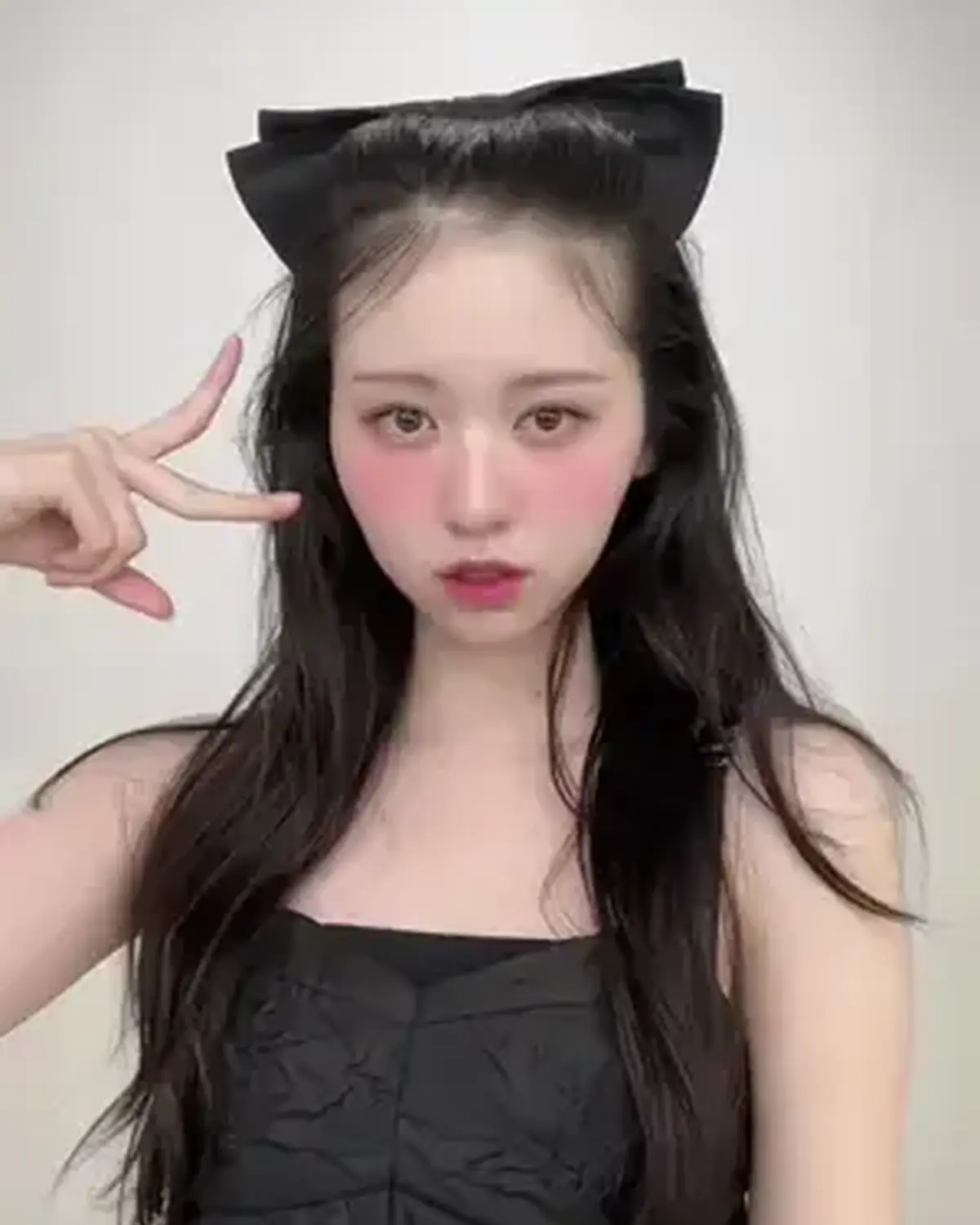 ビジュ💯の美沙希👸🏻🖤🐈‍⬛ 秋号にも掲載中の美沙希の連載『Misakism』ぜひ見てね🎀 #入江美沙希 #Seventeenモデル #スターダスト #可愛い女の子 #美女　@入江美沙希 (みぃ)
