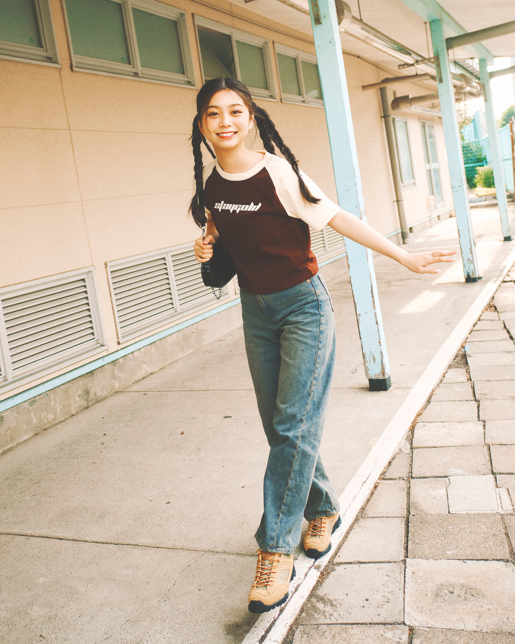 稲光亜依はやんちゃボーイッシュ【おしゃ㋲のリアル夏私服PLAN】